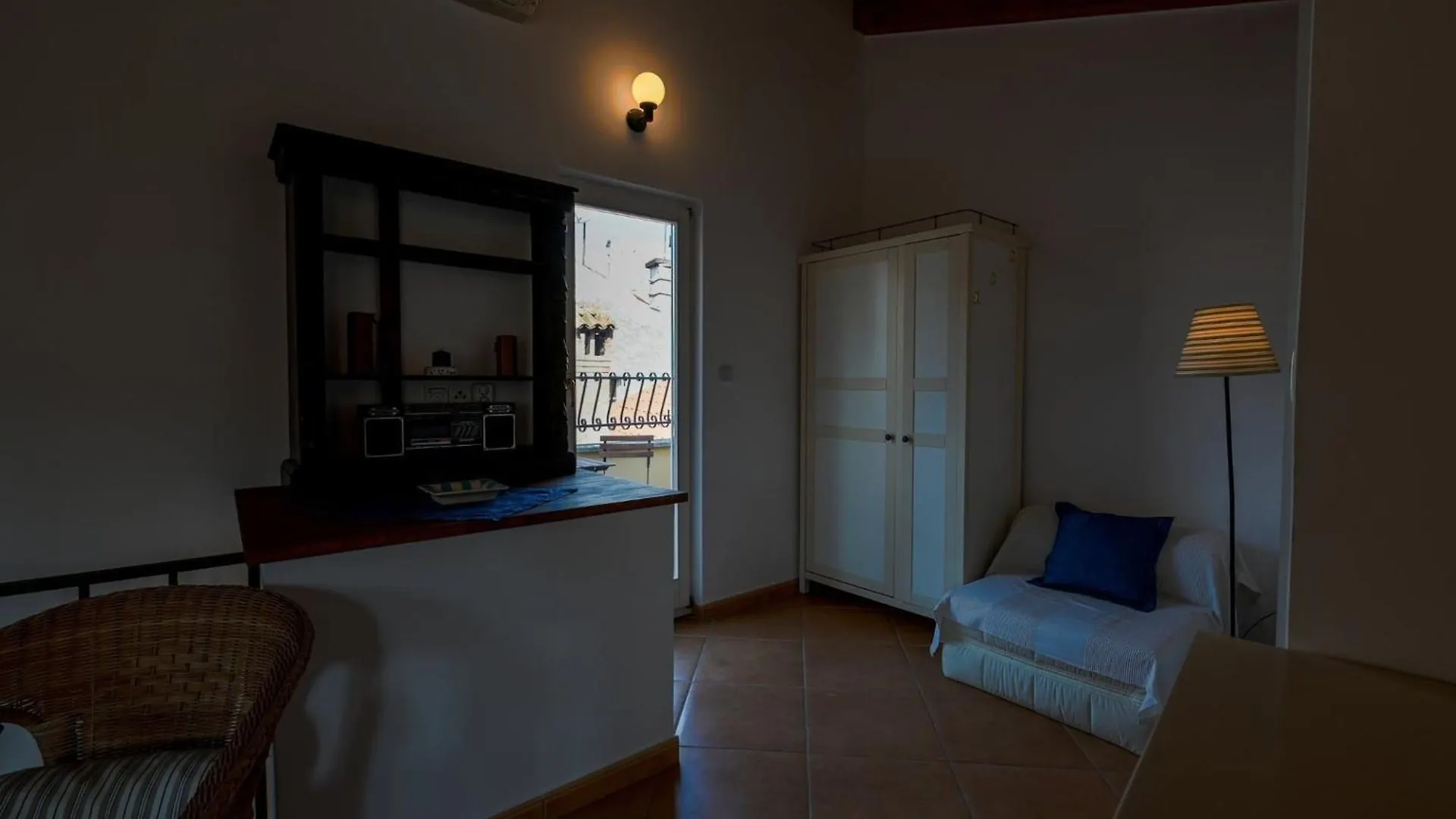 Sleek And Trendy Downtown Apartment - One Bedroom Apartment Ρόβινι